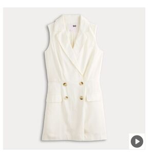 **NWT**Stylish Cream Sleeveless Romper